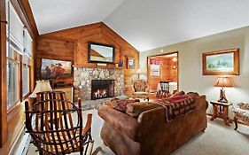 Classic Log Cabin With Fireplace On Quiet River